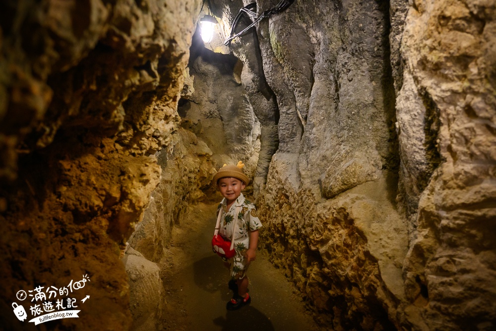 沖繩【CAVE OKINAWA鐘乳洞】沖繩尋寶秘境~地下金色宮殿,探索夢幻鐘乳石洞,還能在森林咖啡館下午茶!