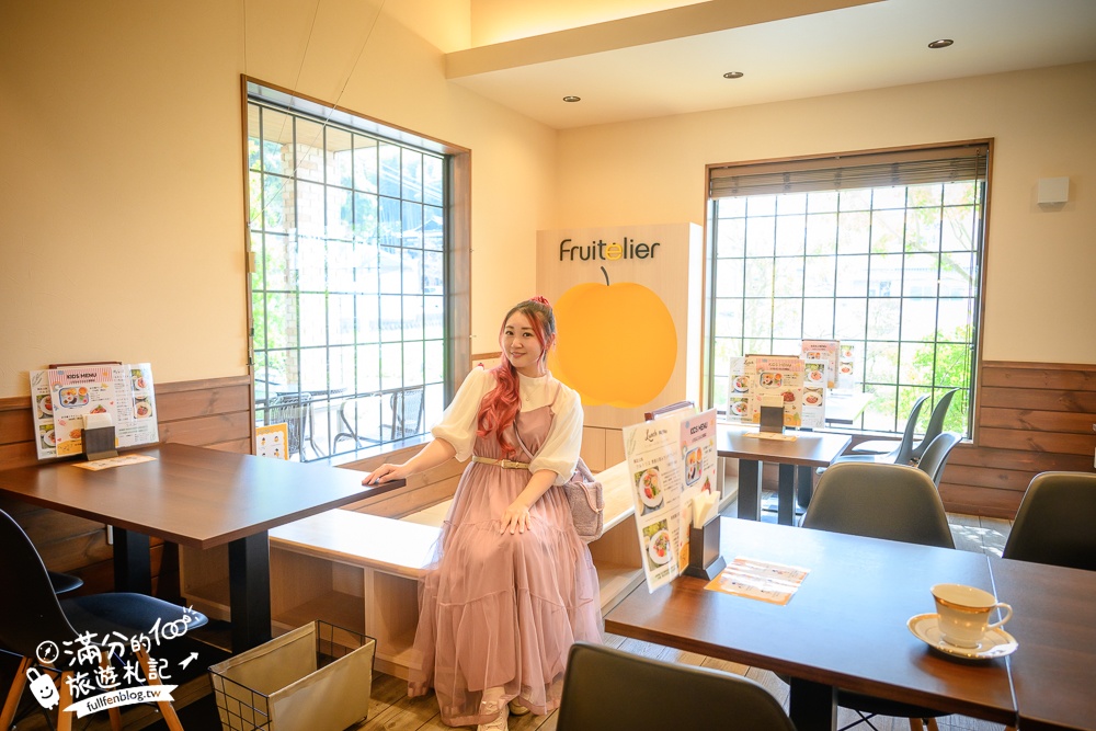 福岡草莓園【Fruitelier中村果樹園】久留米親子草莓園,50分鐘草莓吃到飽.能邊採邊吃,還有兒童遊戲區好溫馨!