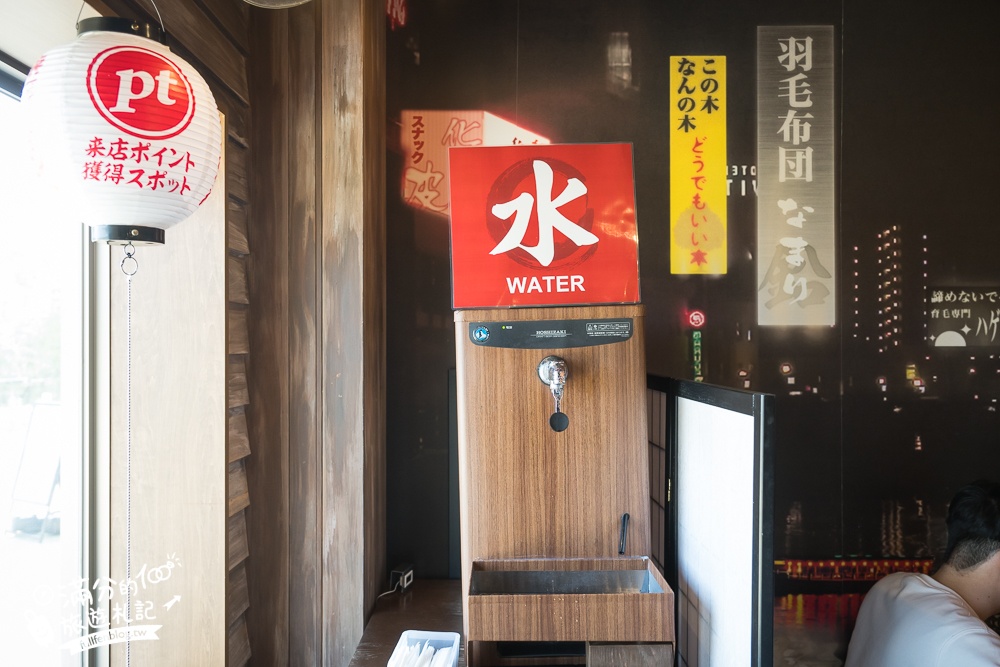 福岡糸島【一蘭之森】免門票參觀一蘭拉麵博物館,在竹林裡吃一蘭拉麵超特別,必玩拉麵攤扭蛋!