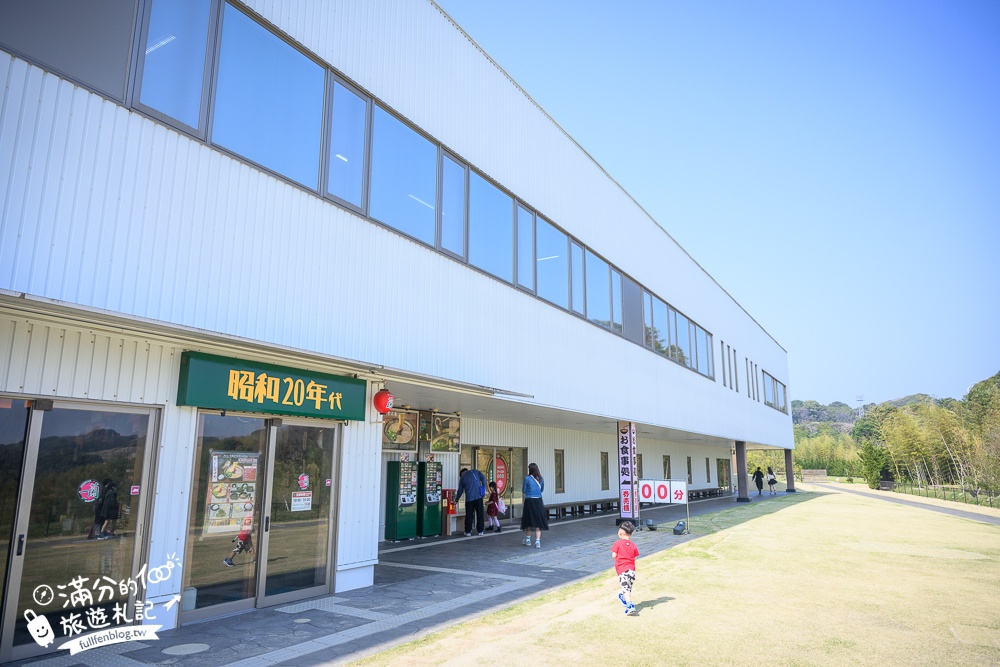 福岡糸島【一蘭之森】免門票參觀一蘭拉麵博物館,在竹林裡吃一蘭拉麵超特別,必玩拉麵攤扭蛋!