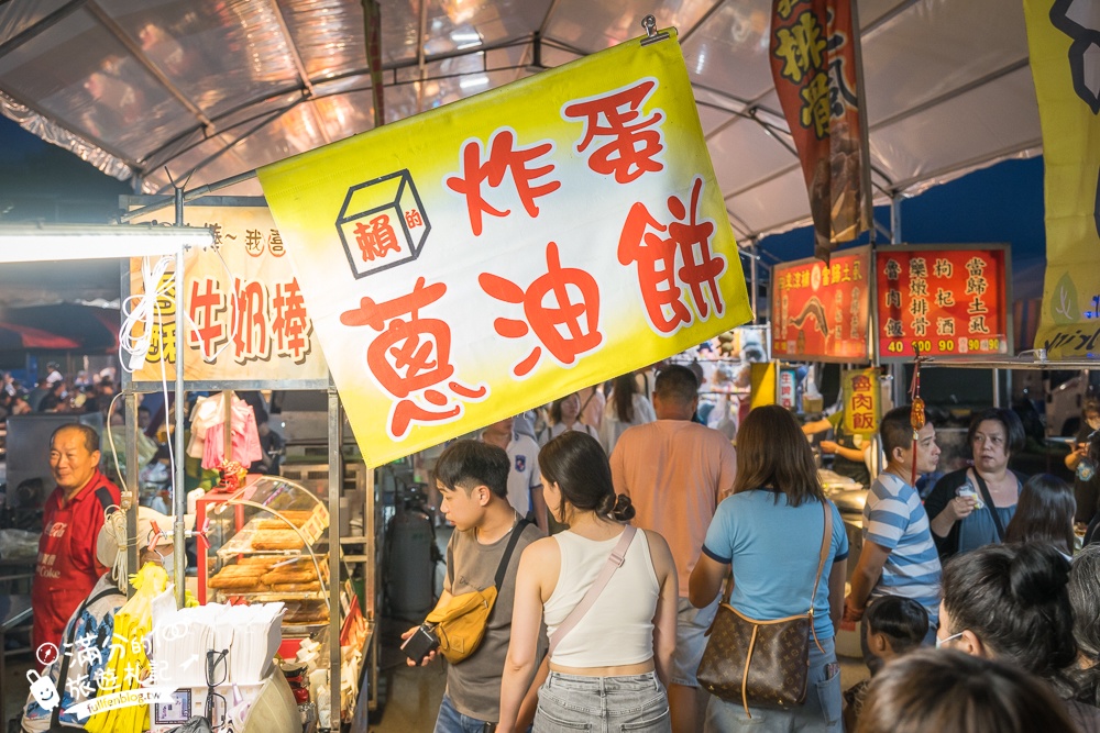 【2025南投埔里城觀光夜市】每週只營業五六日！雨天還是可以逛.超過200間美食遊戲攤位.還能玩水上電動船.飄移車超好玩!