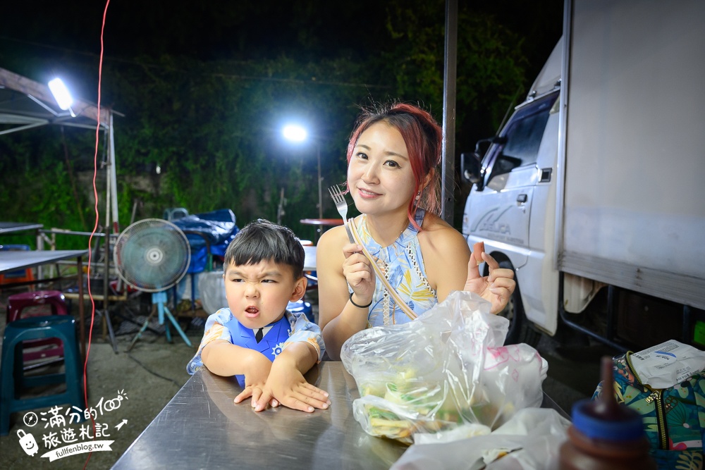 【2025南投埔里城觀光夜市】每週只營業五六日！雨天還是可以逛.超過200間美食遊戲攤位.還能玩水上電動船.飄移車超好玩!