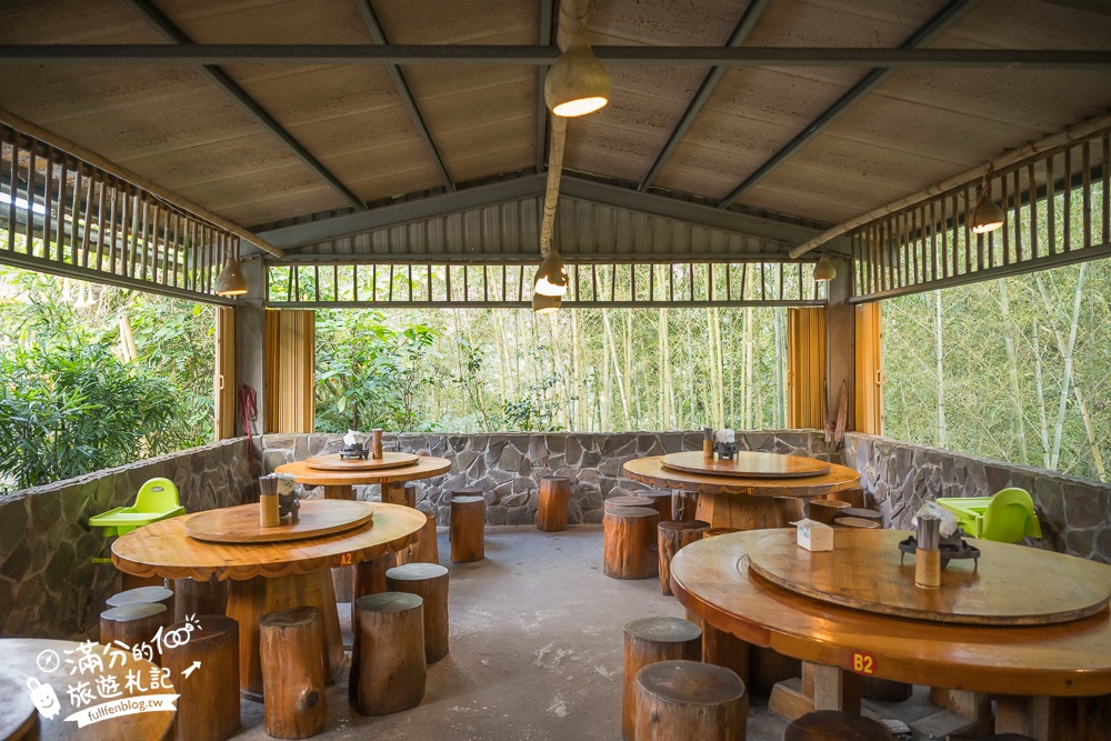 南投【竹棧餐廳】鹿谷景觀餐廳.在孟宗竹林裡享受野菜山產,主人招待拔絲地瓜更驚艷!