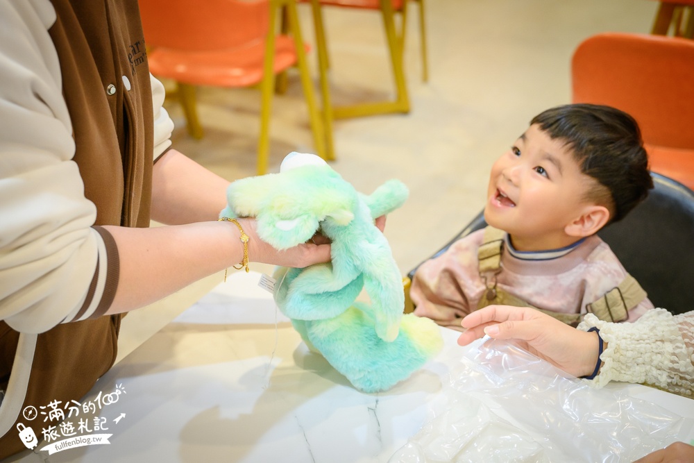 桃園【小熊博物館4.0】龍潭最新親子室內景點.泰迪熊主題館,小熊手作DIY,全新場景跟著小熊環遊世界!
