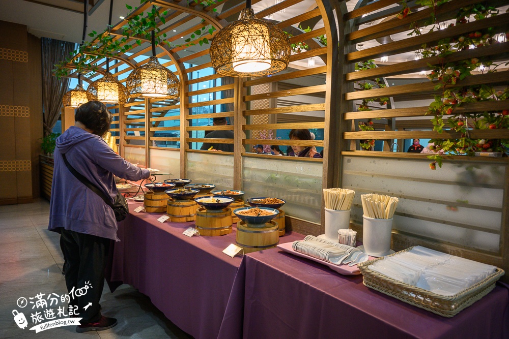 【承萬尊爵渡假酒店】南投埔里親子飯店.百坪兒童遊戲區.SWITCH任天堂.星空泳池通通免費玩!