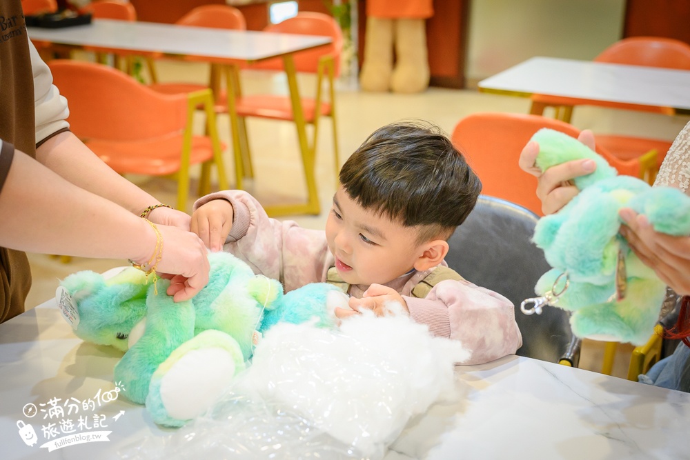 桃園【小熊博物館4.0】龍潭最新親子室內景點.泰迪熊主題館,小熊手作DIY,全新場景跟著小熊環遊世界!
