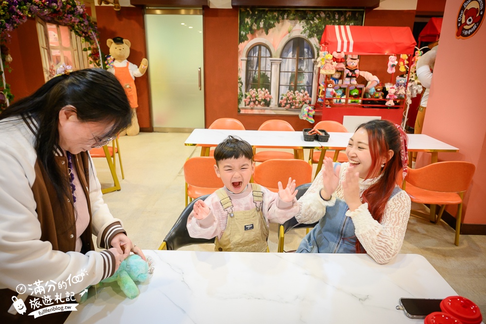 桃園【小熊博物館4.0】龍潭最新親子室內景點.泰迪熊主題館,小熊手作DIY,全新場景跟著小熊環遊世界!