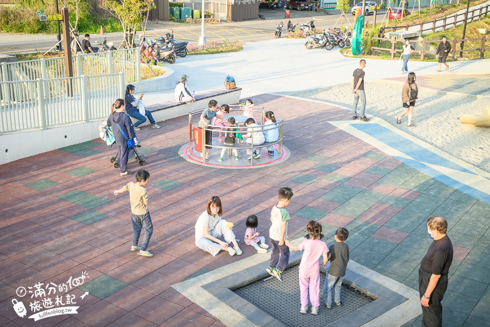 南投【竹夢親子公園】竹山小鎮新地標,雙塔竹筍造型溜滑梯好吸睛.攀爬網.鞦韆.沙坑.彈跳床和滑索通通免費玩!