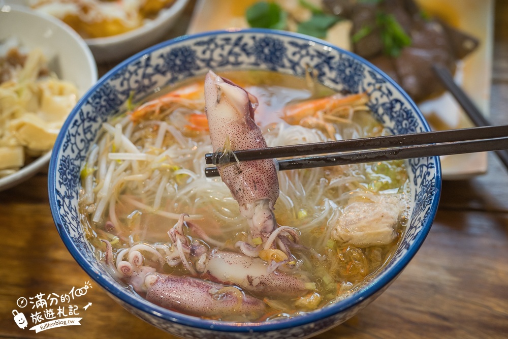 南投竹山美食【丸二米粉】高評價日式老屋小吃.海鮮小卷米粉湯大碗美味超享受!
