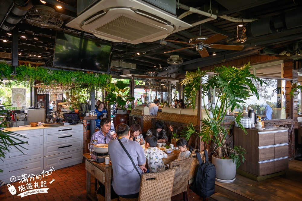 台北【貓空龍門客棧】貓空景觀餐廳推薦.必吃鐵觀音刈包夾控肉,飽覽台北101城市美景吃美食好享受!