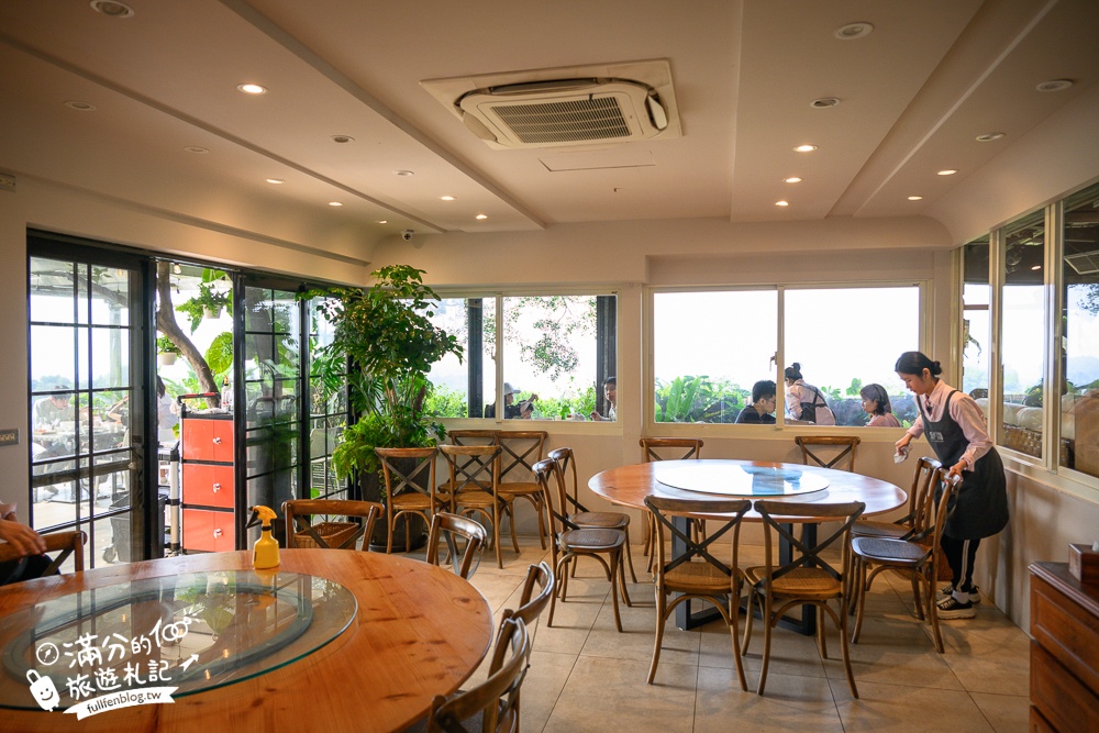 台北【貓空龍門客棧】貓空景觀餐廳推薦.必吃鐵觀音刈包夾控肉,飽覽台北101城市美景吃美食好享受!