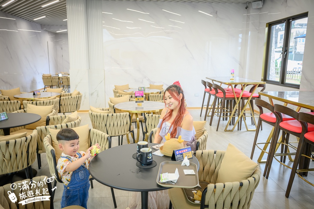 金山【金包里農舍莊園】金山老街最新歐風城堡,居然是人氣伴手禮店,宮廷風質感甜點店好美好好拍!