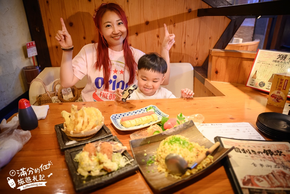 沖繩美食【目利銀次新都心本舖】那霸超人氣居酒屋,坐在木酒桶裡吃日料超特別!