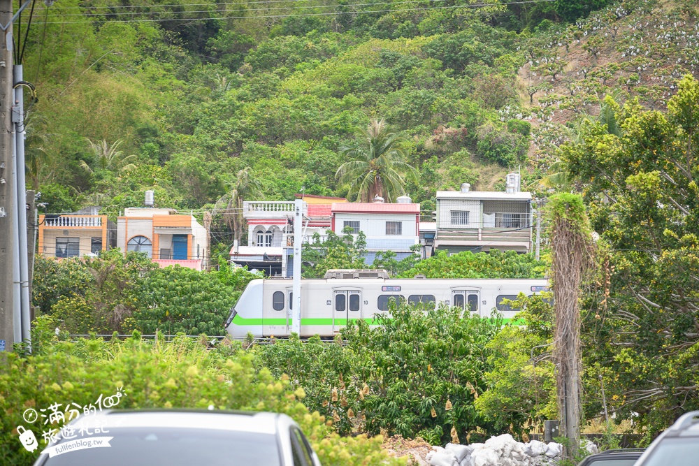 屏東新景點【Coconut Coast椰海·漫漫】枋山最新景觀餐廳.濃濃巴厘島風情, 無敵海景&火車快飛通通能滿足!