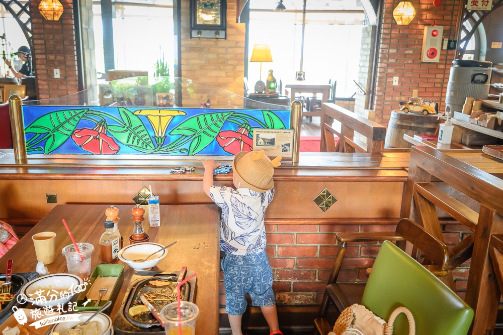 沖繩必吃美食【潛水員牛排】候位攻略！50年歷史的美式牛排館.還有秘密小行能直通絕美海灘!