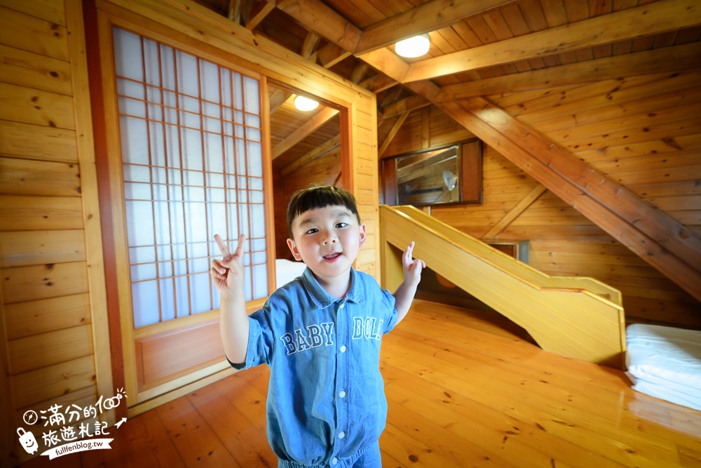 【小墾丁渡假村一泊二食玩樂攻略】墾丁親子住宿推薦,入宿有溜滑梯的小木屋.還能游泳玩水.打保齡球玩手作!