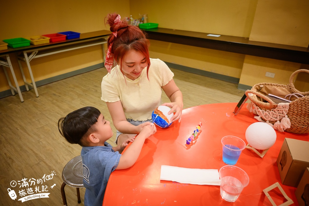 【小墾丁渡假村一泊二食玩樂攻略】墾丁親子住宿推薦,入宿有溜滑梯的小木屋.還能游泳玩水.打保齡球玩手作!
