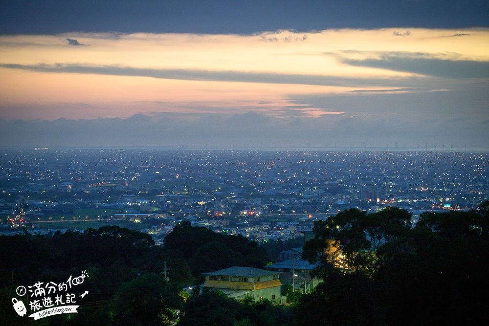 彰化【花壇山中居景觀餐廳】彰化夜景餐廳推薦,泡腳喝雞湯好愜意,黃昏&百萬夜景一次滿足!