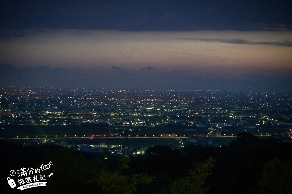 彰化【花壇山中居景觀餐廳】彰化夜景餐廳推薦,泡腳喝雞湯好愜意,黃昏&百萬夜景一次滿足!