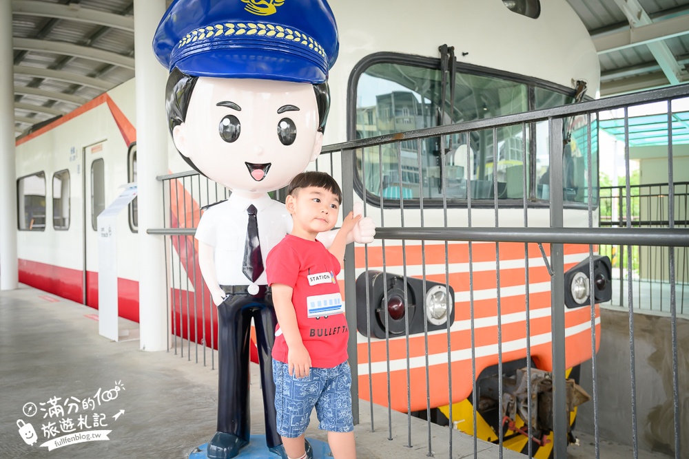 苗栗新景點【苗栗火車頭園區】最新門票資訊&設施體驗,必搭小火車遊園.近距離與蒸汽火車合影趣味十足!