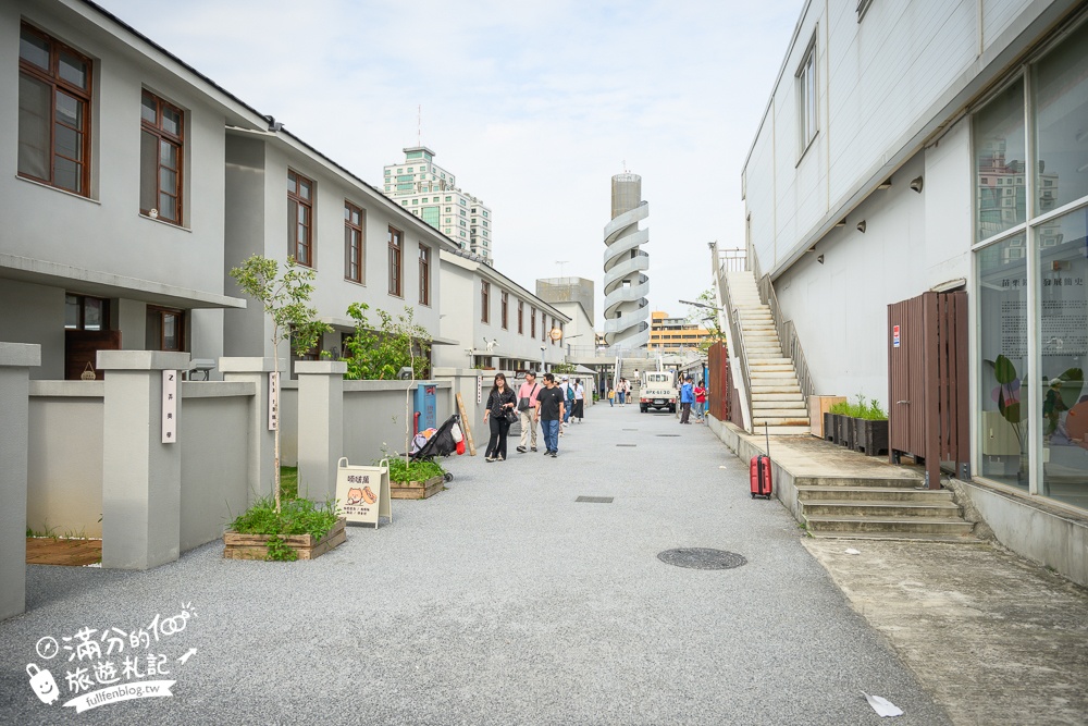 苗栗新景點【苗栗火車頭園區】最新門票資訊&設施體驗,必搭小火車遊園.近距離與蒸汽火車合影趣味十足!