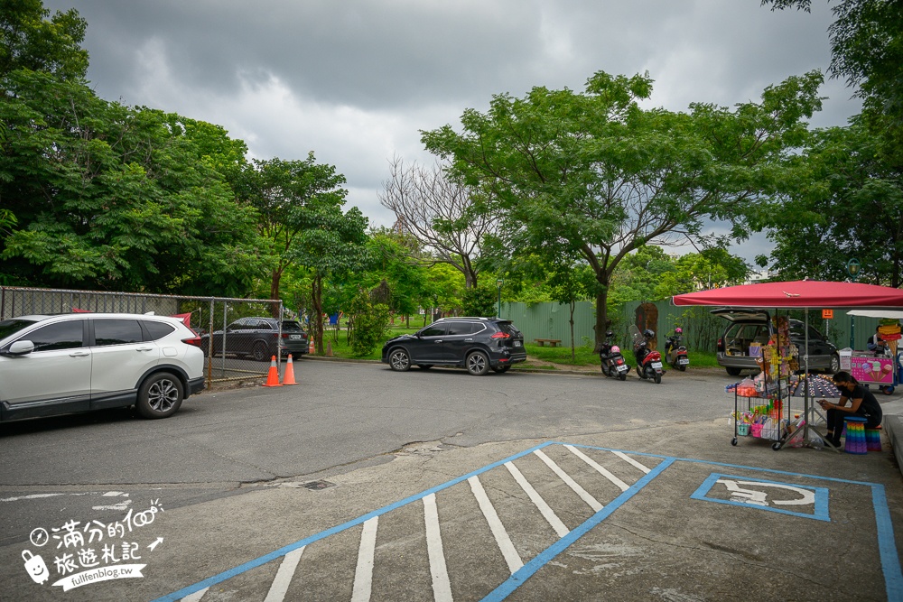 南投【草屯酷比親子運動公園】開放時間！免門票草屯兒童樂園.貨櫃屋溜滑梯.噴水池.滑步車賽道通通免費玩!