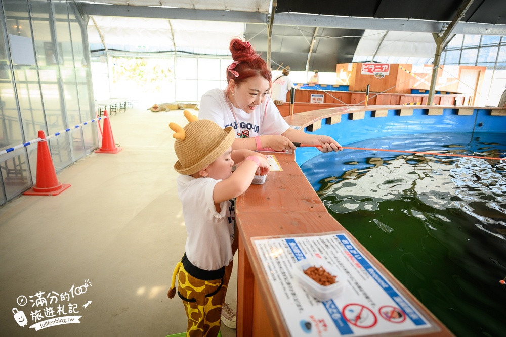 沖繩親子景點【釣魚與探索沖繩 Bouken no Kuni Okinawa】一票玩到底,暢玩釣魚&小龍蝦.尋寶藏.挖化石,還能玩拍侏羅紀世界!