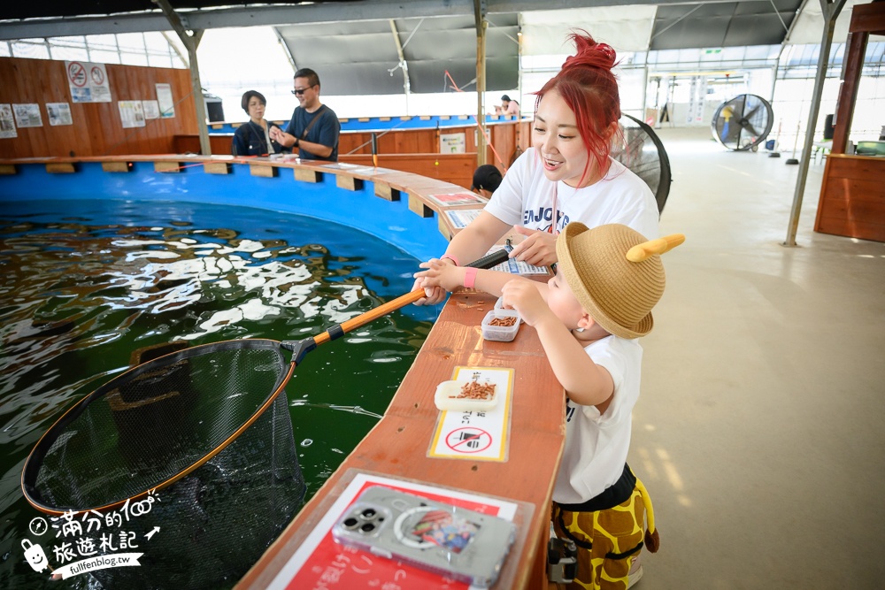沖繩親子景點【釣魚與探索沖繩 Bouken no Kuni Okinawa】一票玩到底,暢玩釣魚&小龍蝦.尋寶藏.挖化石,還能玩拍侏羅紀世界!