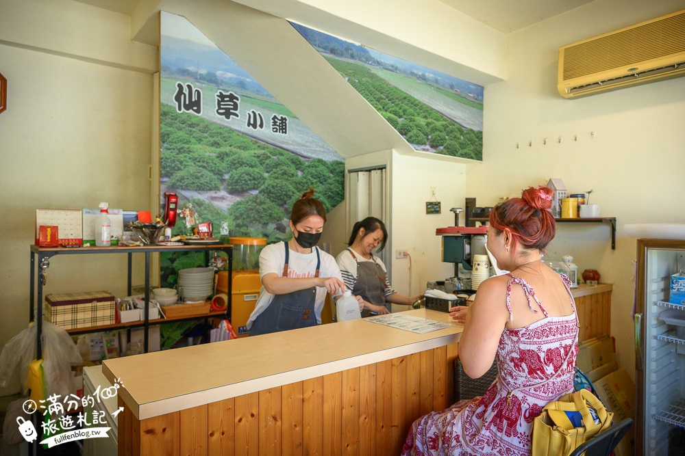 新竹關西美食【仙草小舖】隱身市場裡的黑磚仙草剉冰,二個小時售完就關門!