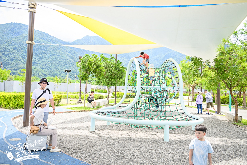 埔里新景點【福興溫泉區親子公園】福興溫泉遊客中心玩樂攻略.免費泡足湯.借自行車,還能玩滑梯和沙坑!