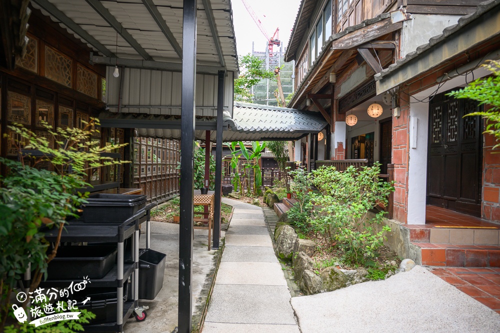 台中【耕讀園市政店】座落城市裡的江南風古都.台中懷舊茶樓.復古茶館裡觀景喫茶超愜意!