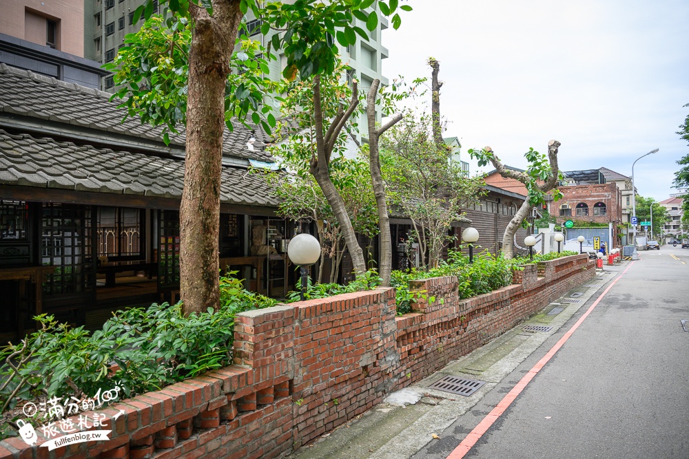 台中【耕讀園市政店】座落城市裡的江南風古都.台中懷舊茶樓.復古茶館裡觀景喫茶超愜意!