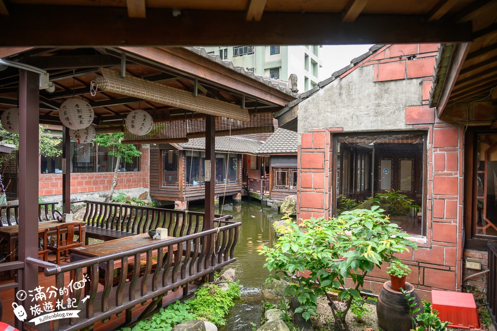 台中【耕讀園市政店】座落城市裡的江南風古都.台中懷舊茶樓.復古茶館裡觀景喫茶超愜意!