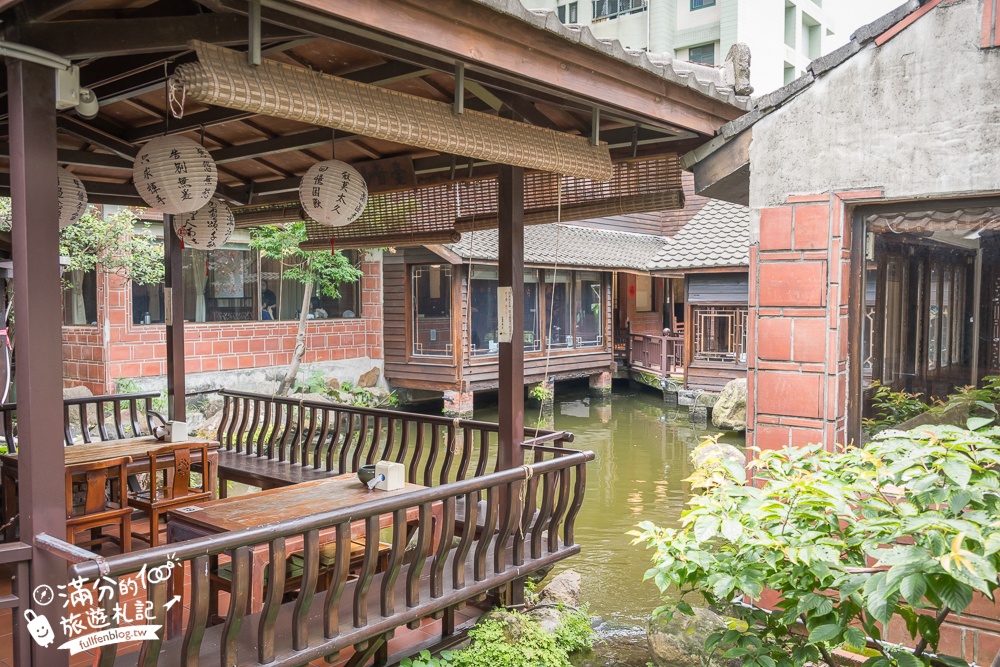 台中【耕讀園市政店】座落城市裡的江南風古都.台中懷舊茶樓.復古茶館裡觀景喫茶超愜意!