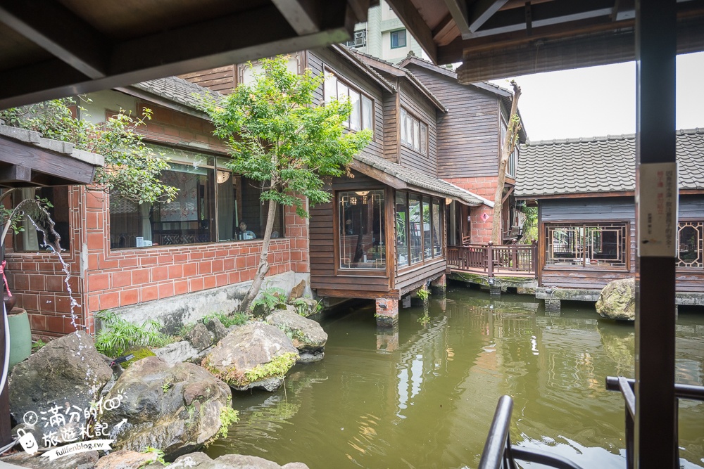 台中【耕讀園市政店】座落城市裡的江南風古都.台中懷舊茶樓.復古茶館裡觀景喫茶超愜意!