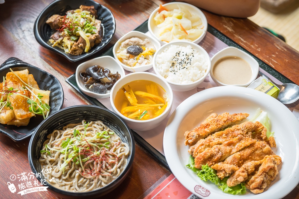 台中【耕讀園市政店】座落城市裡的江南風古都.台中懷舊茶樓.復古茶館裡觀景喫茶超愜意!
