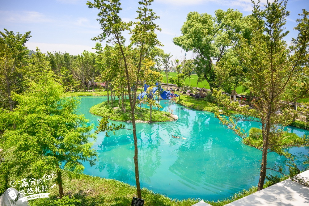 台中【喜鵲方舟FairyLand】后里一處優靜美地,必體驗朗月湖划透明獨木舟,與萌寵互動.看火炎山,還能吃輕食喝烤茶!