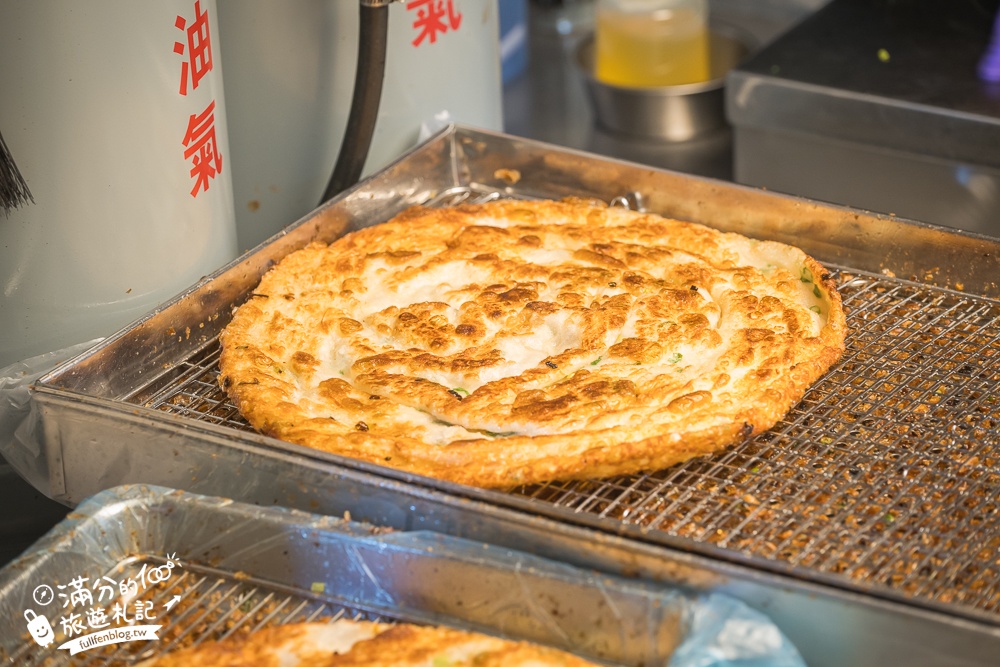 苗栗【竹南夜市玩樂攻略】TOP15竹南夜市必吃美食&必玩夜市遊戲,每週只營業一天,旁邊就是火炎山遊戲場!