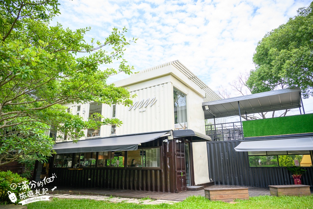 桃園【Nose.Y Café 諾奇意咖啡】隱身體大校區的景觀咖啡.林口首間200坪綠地大草原,森林系寵物友善餐廳!