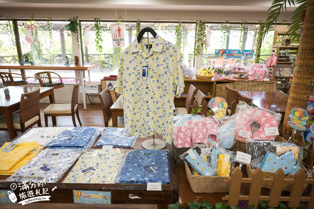 沖繩【東南植物樂園】日本第一椰樹街超震撼.遊園車體驗.餵水豚象龜和兔子趣味十足,被森林包圍的沖繩秘境!