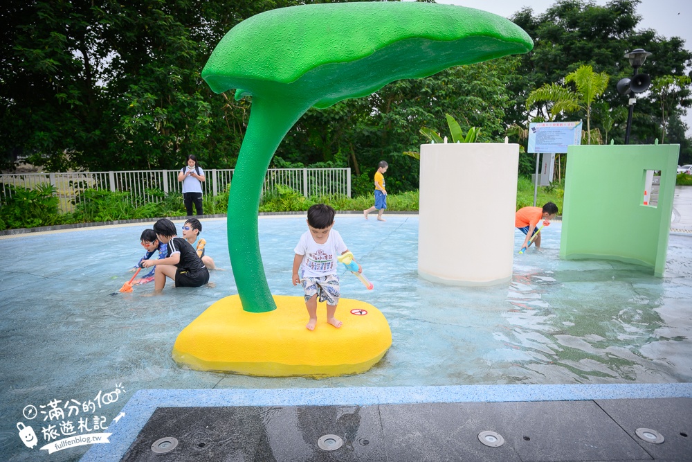 雲林【虎尾叢林水樂園】開放時間.虎尾632高地公園最新親子水樂園.免門票水陸樂園一次滿足,可愛虎爺陪你戲水放電!