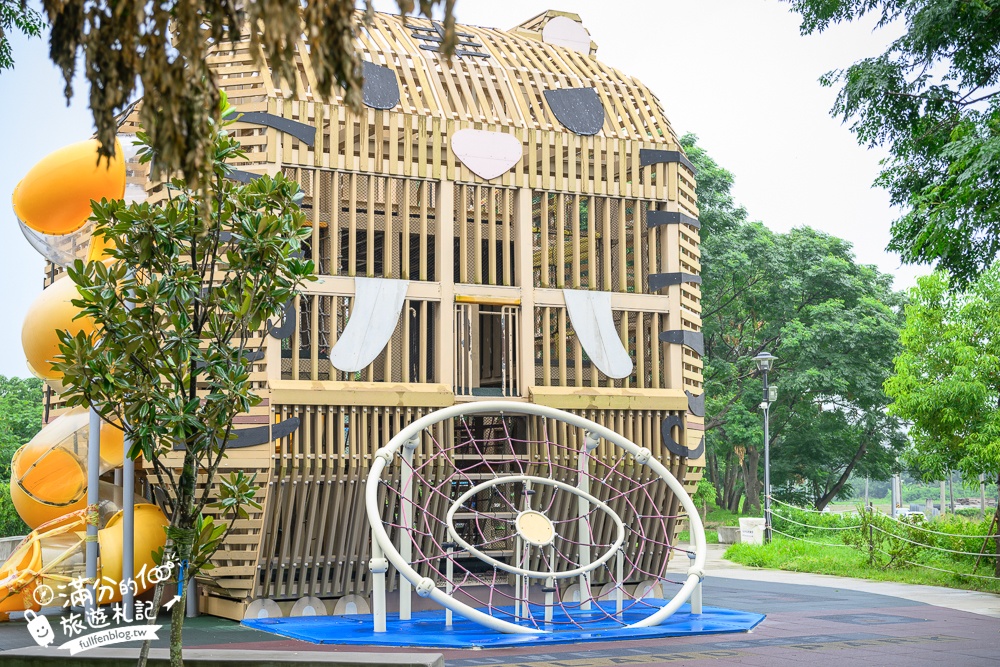雲林【虎尾叢林水樂園】開放時間.虎尾632高地公園最新親子水樂園.免門票水陸樂園一次滿足,可愛虎爺陪你戲水放電!