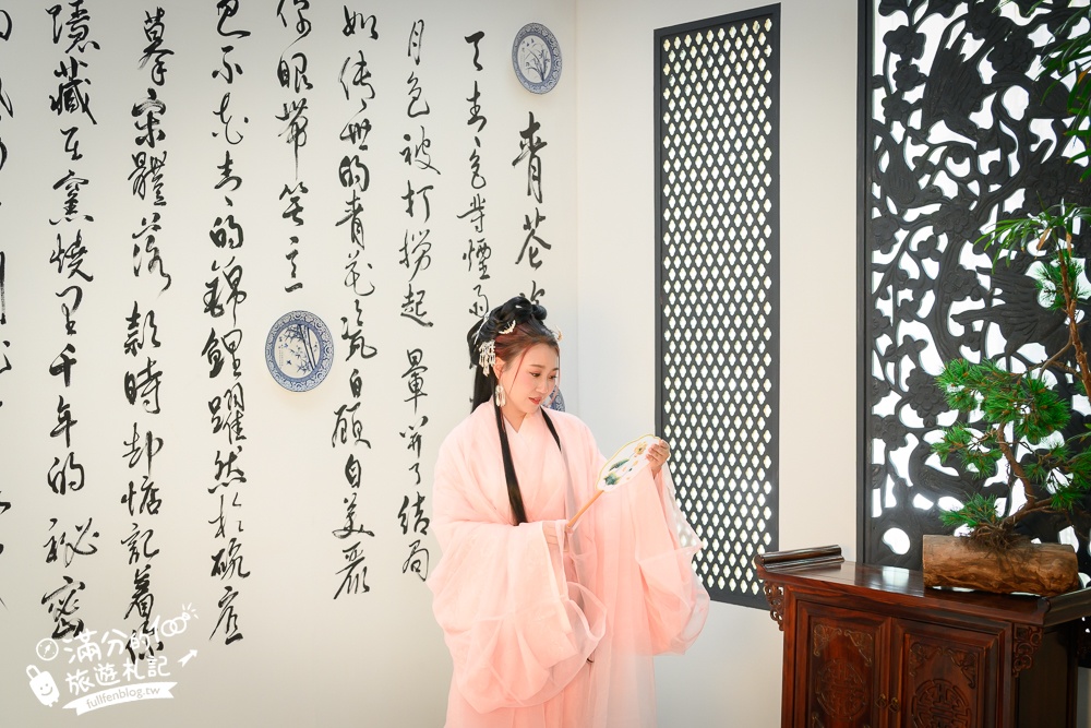 台中【RJ55攝影片場】2025全新全室內古風場景!最新漢服.戰國袍體驗含精緻髮妝,讓你秒變身古偶大女主!