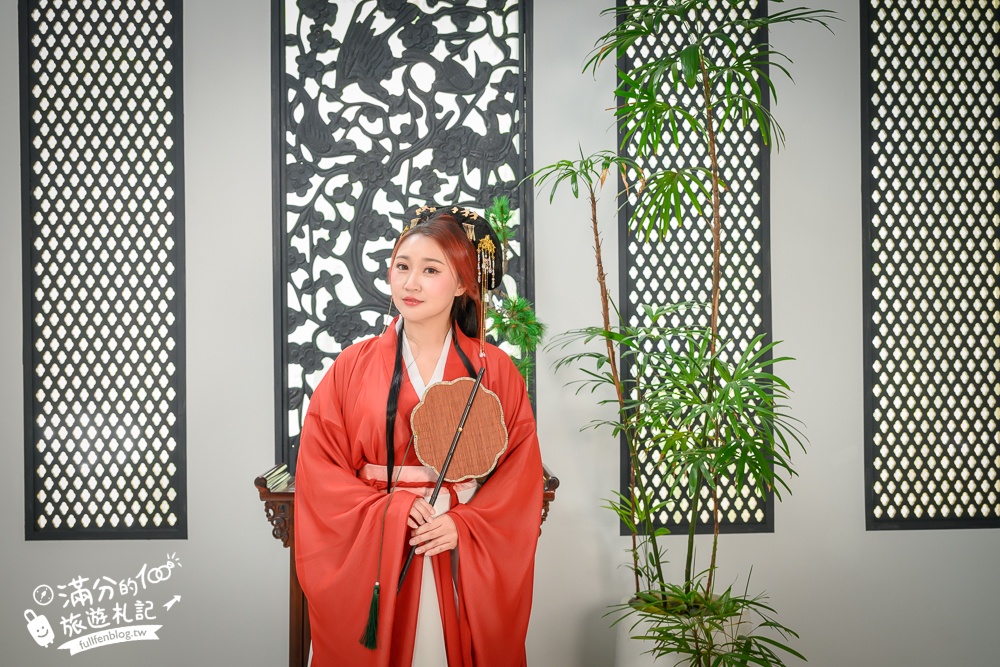 台中【RJ55攝影片場】2025全新全室內古風場景!最新漢服.戰國袍體驗含精緻髮妝,讓你秒變身古偶大女主!