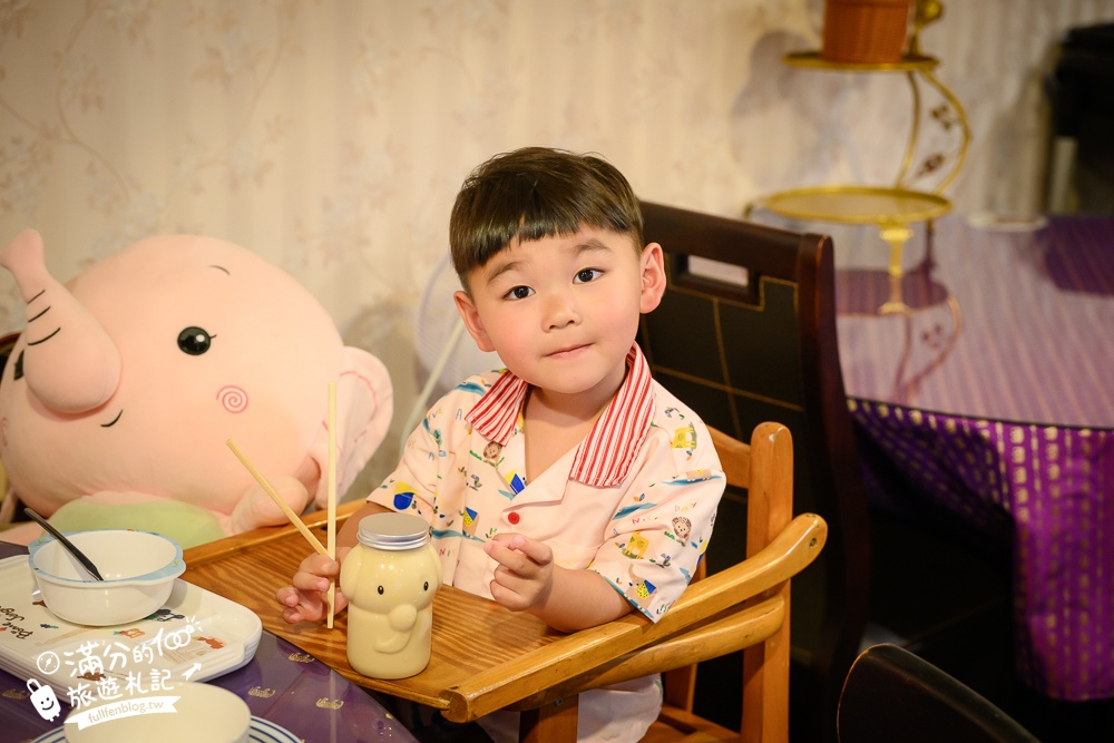 台中【曼谷皇朝泰式料理】平價泰式料理推薦.免收服務費.親子友善,還能預約專屬包廂唷!