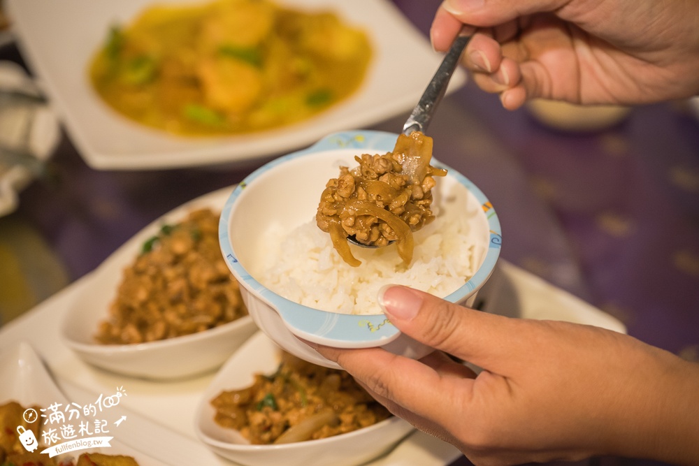 台中【曼谷皇朝泰式料理】平價泰式料理推薦.免收服務費.親子友善,還能預約專屬包廂唷!