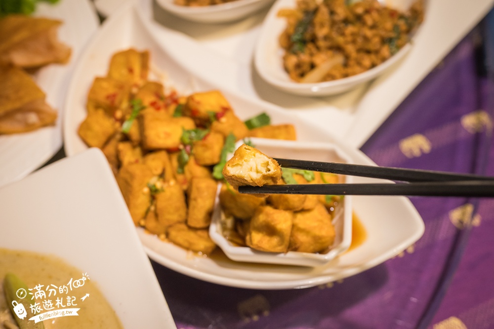 台中【曼谷皇朝泰式料理】平價泰式料理推薦.免收服務費.親子友善,還能預約專屬包廂唷!