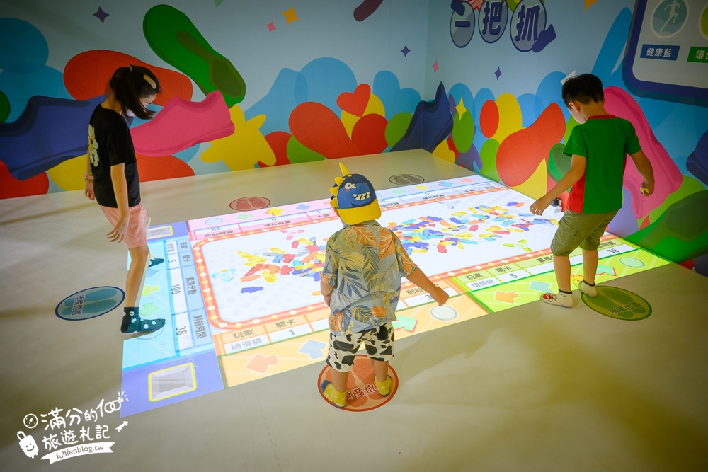 南投【噗樂館好Shoes樂活工廠】製鞋觀光工廠,試營運免費入園.還能玩科技互動遊戲和製鞋DIY唷!