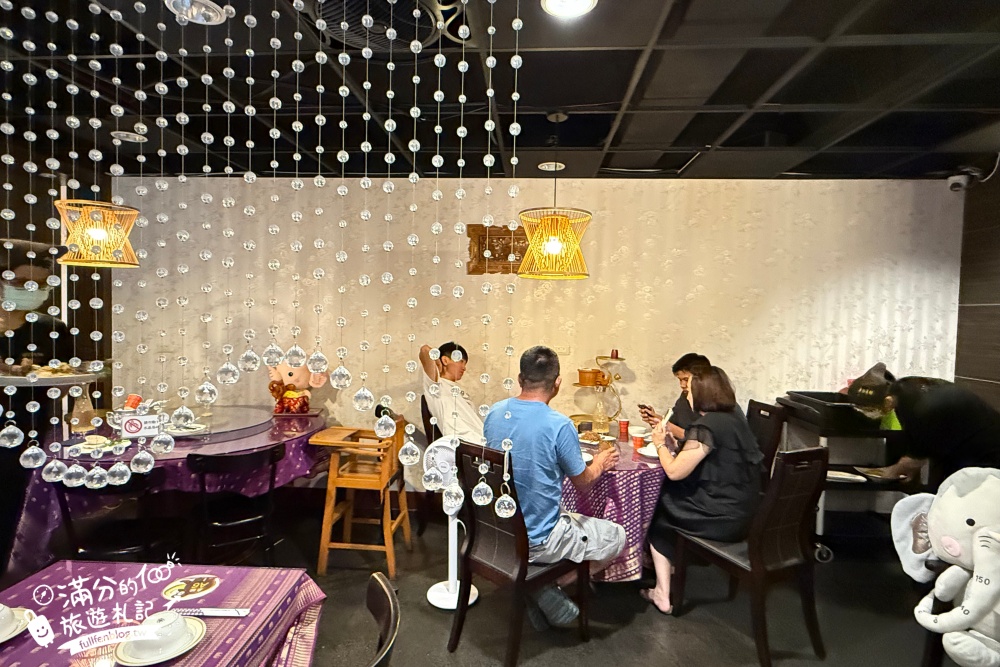 台中【曼谷皇朝泰式料理】平價泰式料理推薦.免收服務費.親子友善,還能預約專屬包廂唷!
