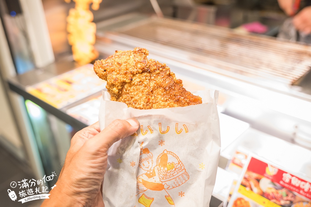 【西門町美食推薦】維縈家鄉碳烤雞排西門成都二店&王子起司馬鈴薯,超人氣排隊美食,比臉大的酥炸魷魚驚艷又好吃!